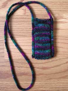 Nifty iPod Nano Necklace free knitting pattern.